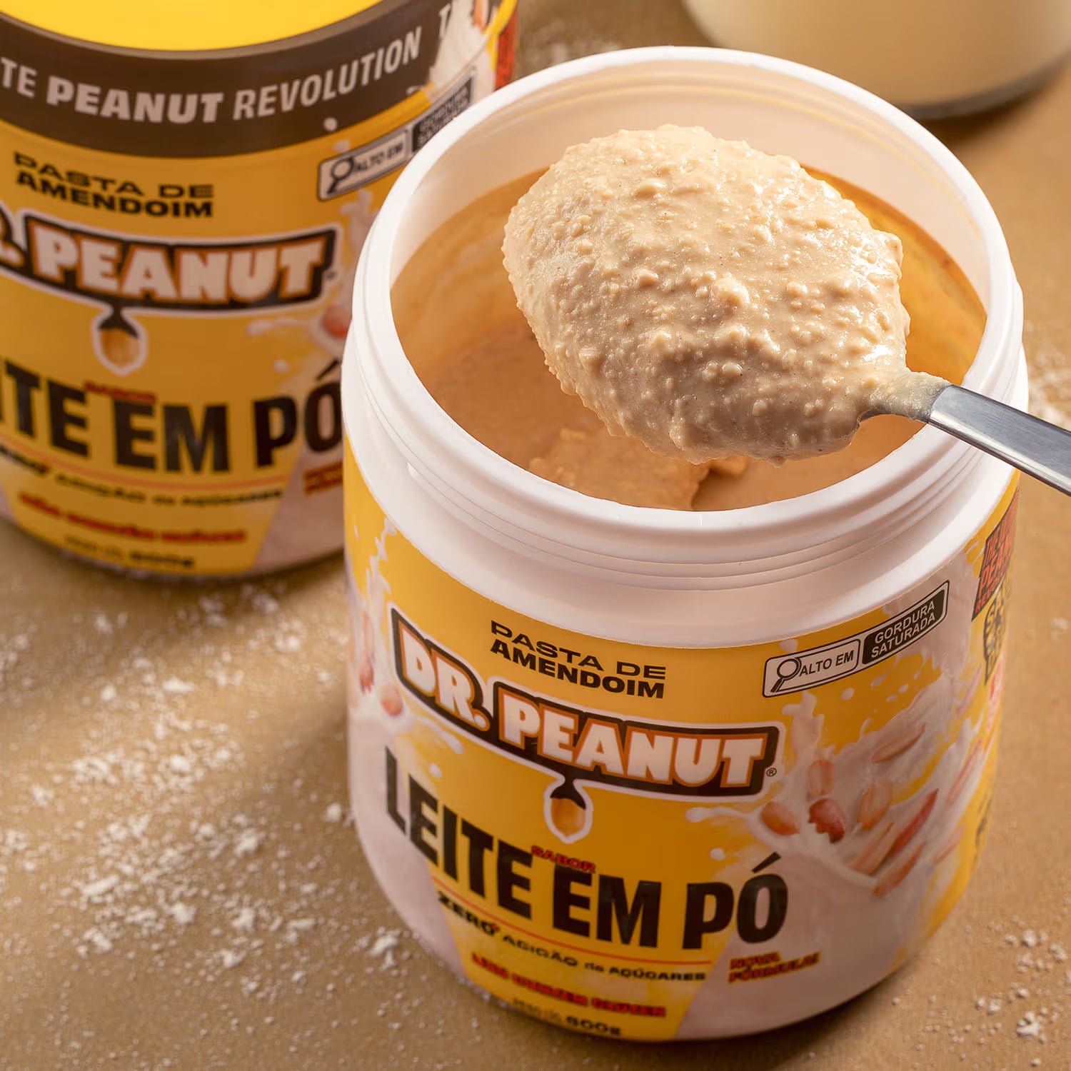 Combo Dream Team - 4 pastas de 600g sabor Avelã, Cookies & Cream, Bueníssimo e Leite em Pó 600g